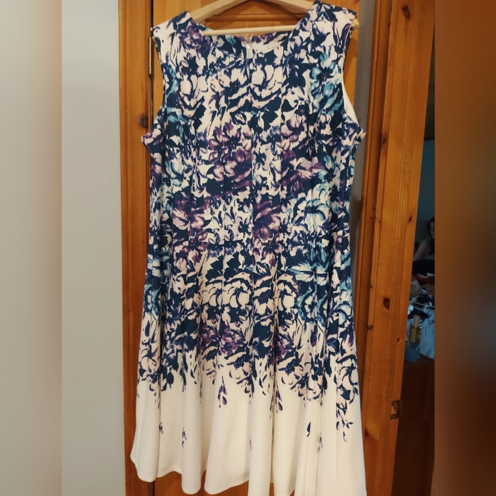 Laura Plus dress